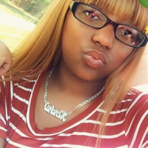 Meet your Posher, Kendra